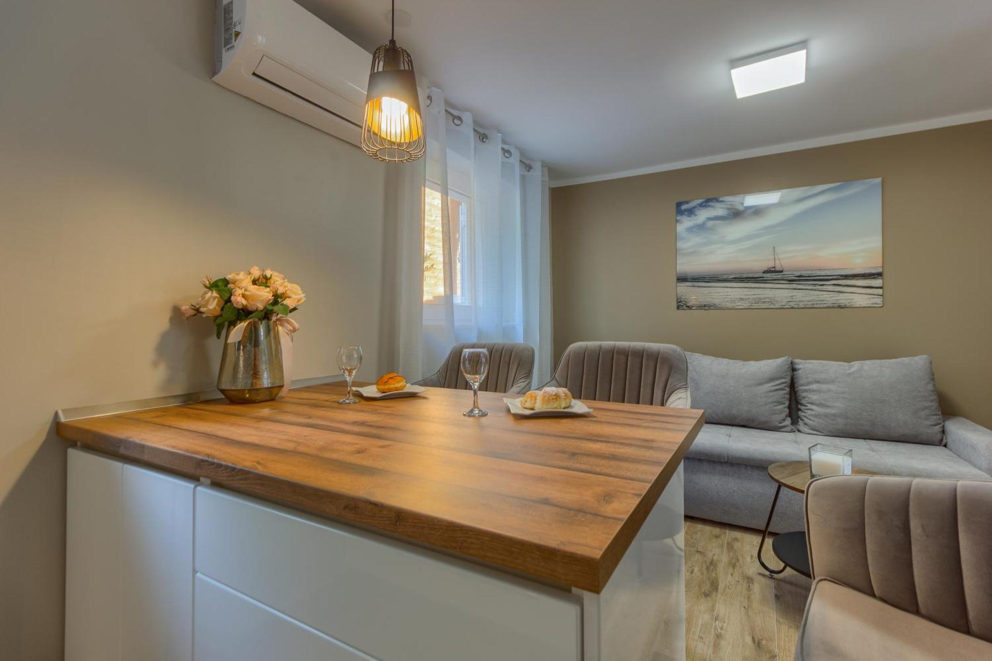 Apartments Pepa Подстрана Екстер'єр фото