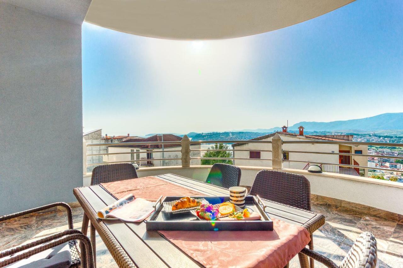 Apartments Pepa Подстрана Екстер'єр фото